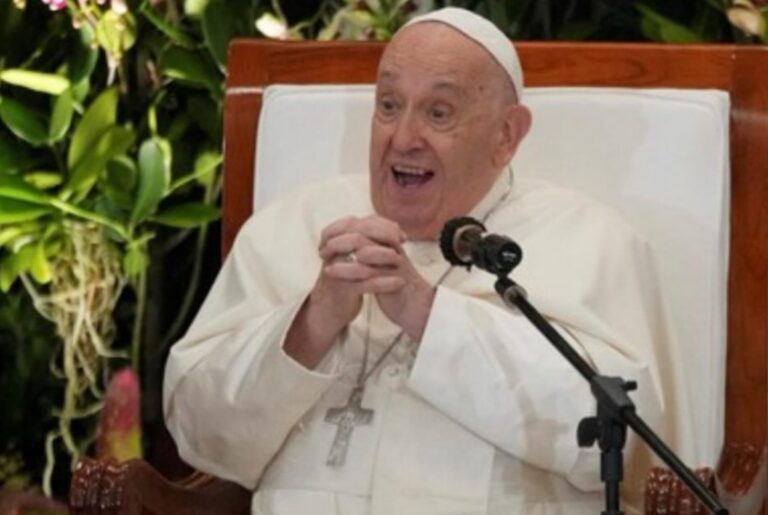 Paus Fransiskus meninggal dunia